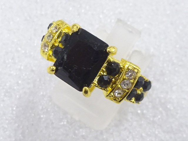 JAPANESE KIMONO / ANTIQUE COLORED STONE RING (SIZE 25.5)